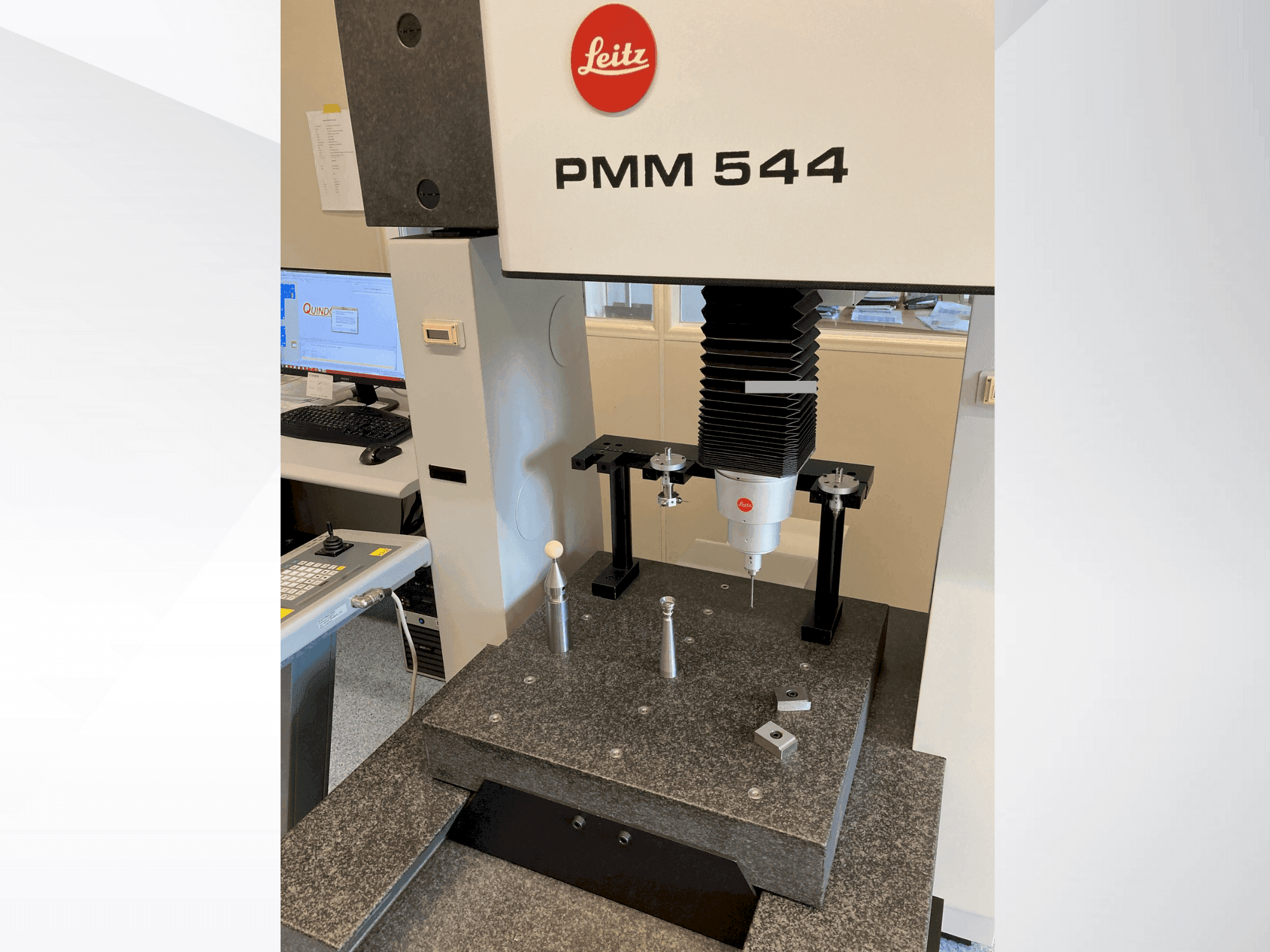 Вид станка LEITZ PMM 544 спереди