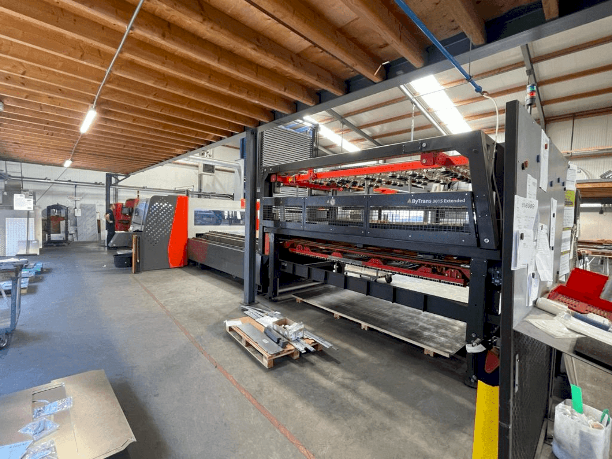 Вид станка Bystronic ByTrans 3015 Extended спереди