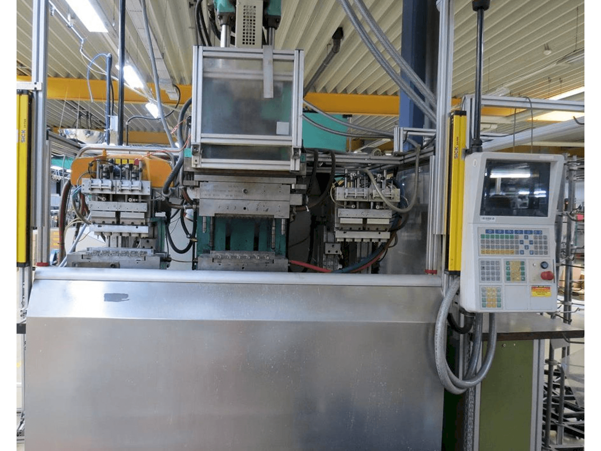 Вид станка Arburg Allrounder CENTEX 270 C 400-100 спереди