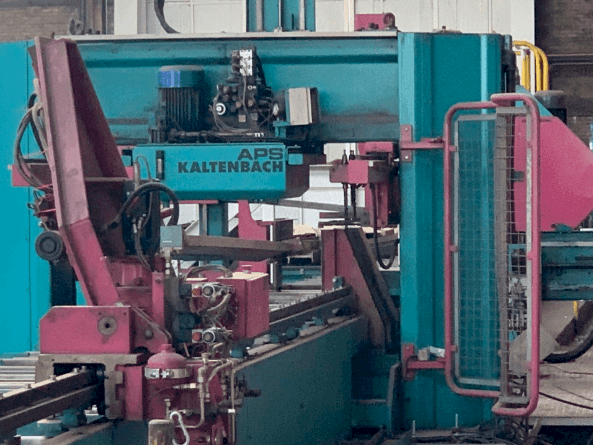 Вид станка KALTENBACH KBS 851 DGNC спереди