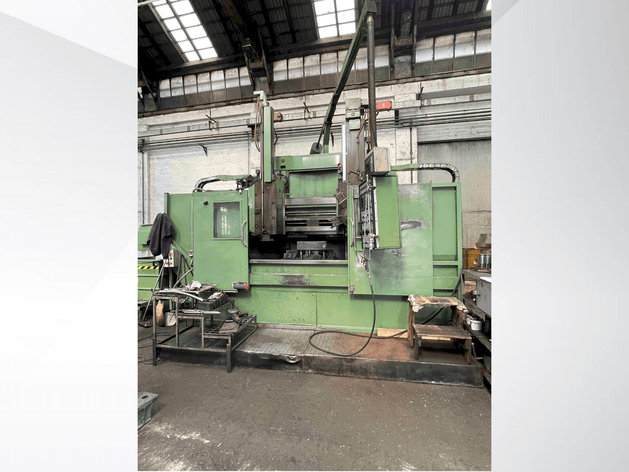 Вид станка MORANDO VS 12 спереди