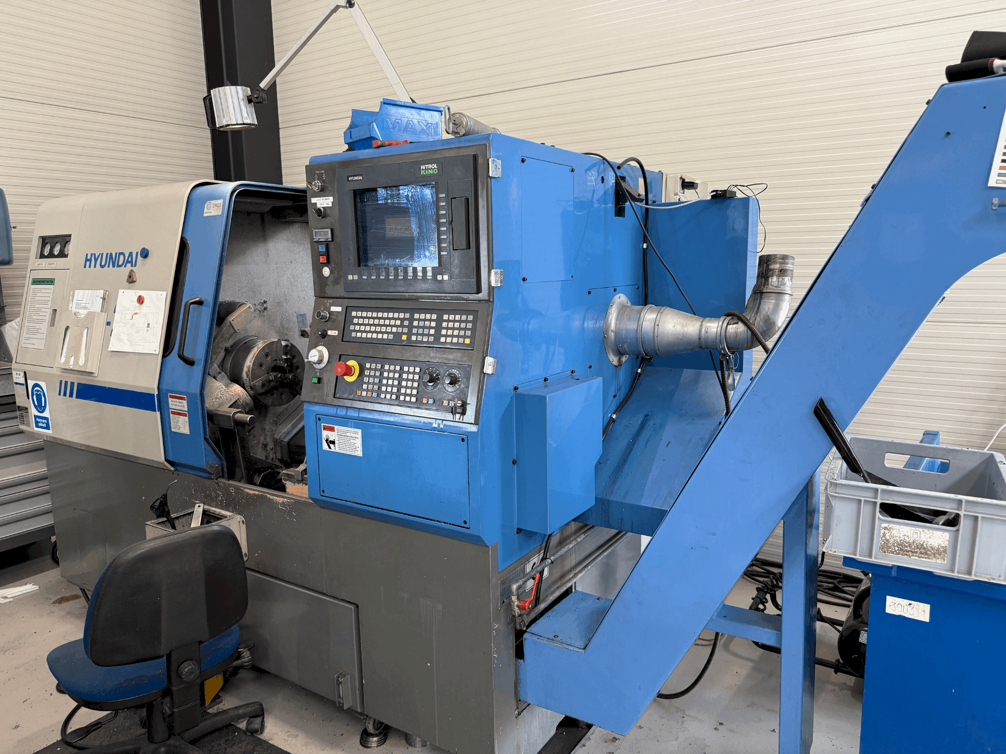 Вид станка Hyundai HIT 20 M спереди