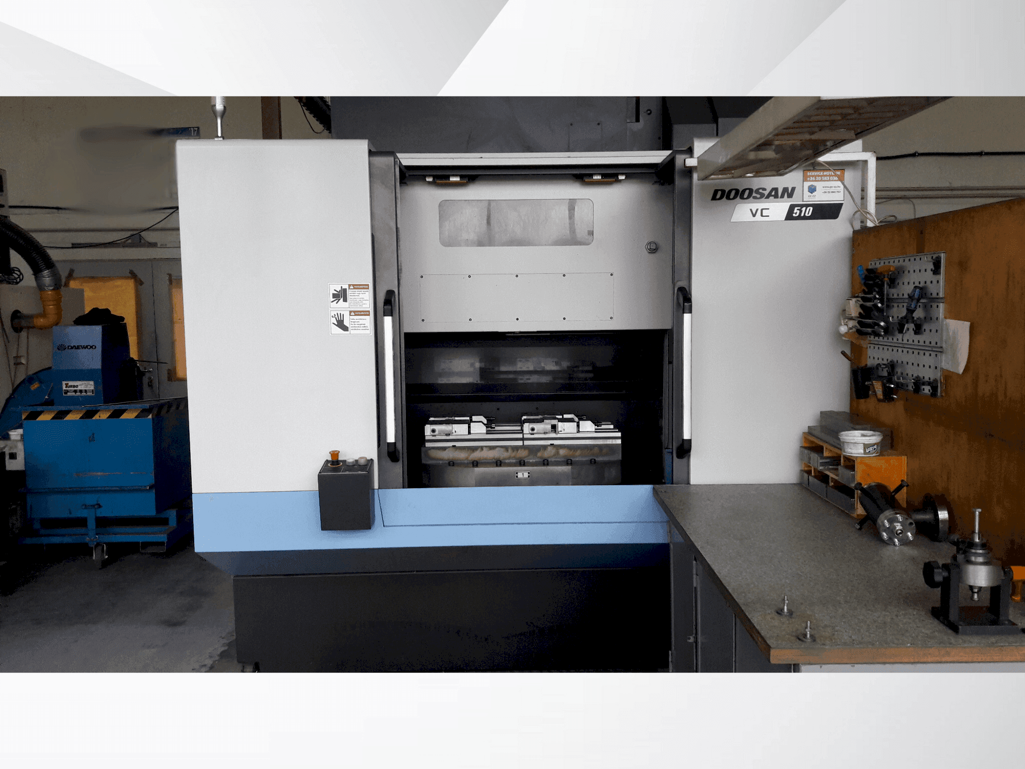 Вид станка DOOSAN VC 510 спереди