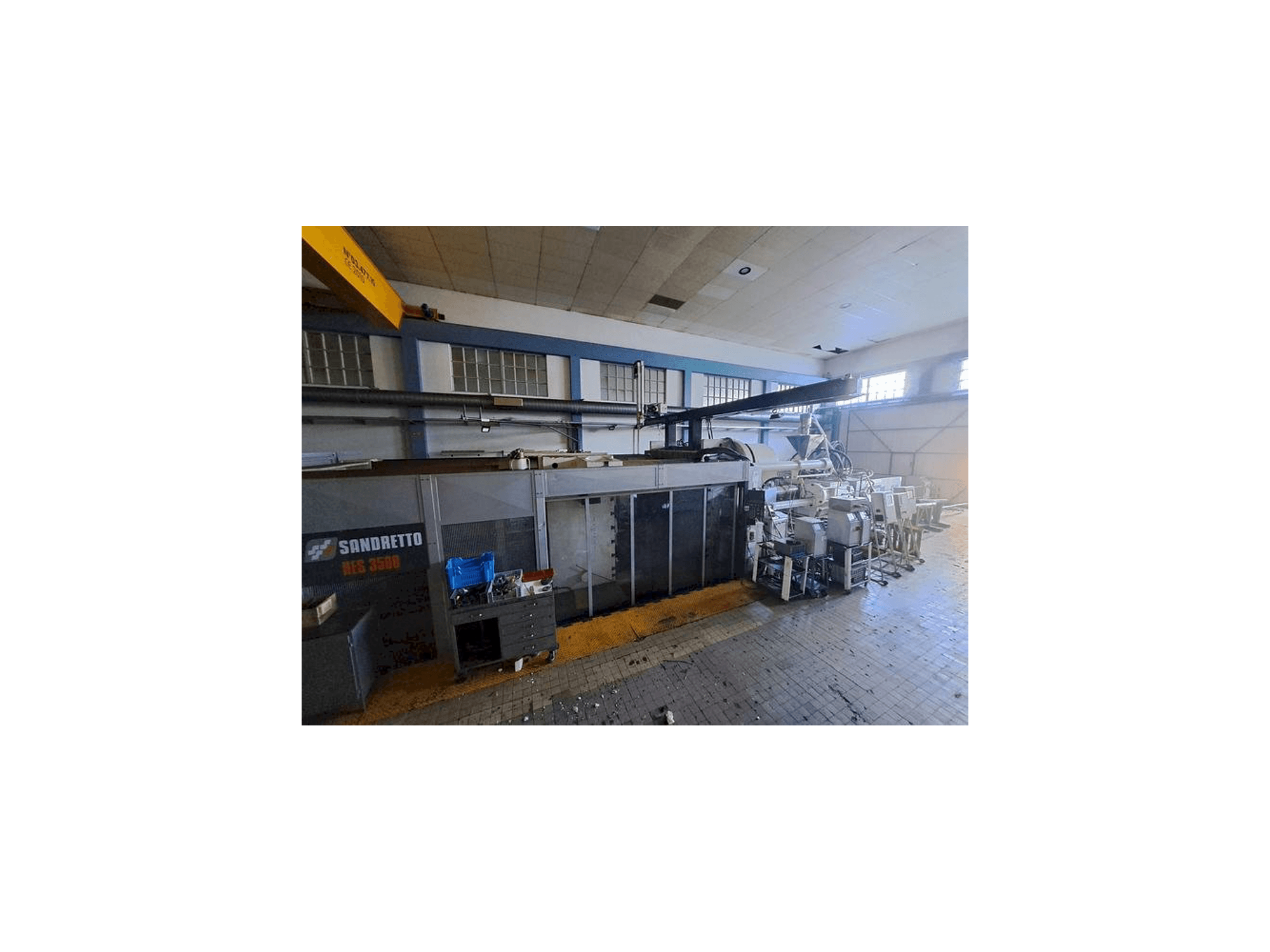 Вид станка SANDRETTO HES 3500 спереди