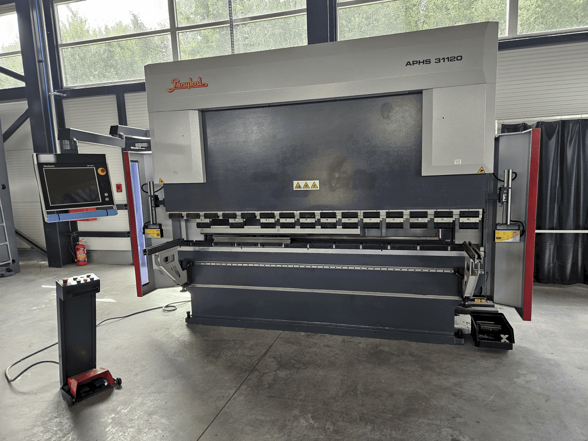 Вид станка Baykal APHS 31120 спереди