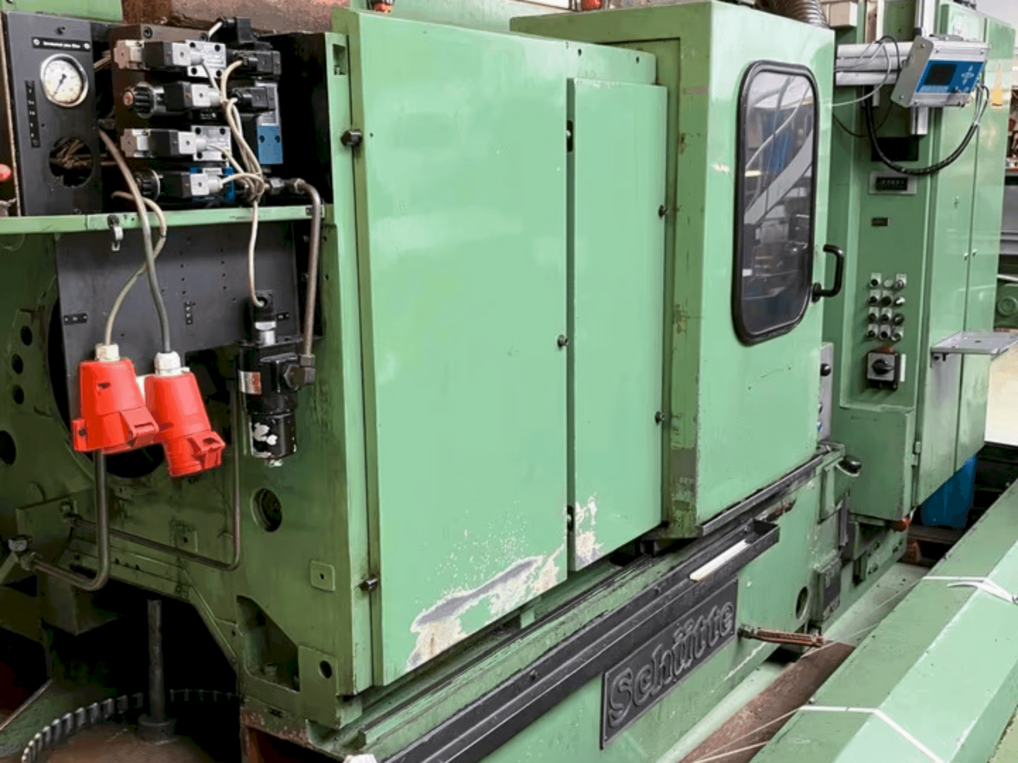 Вид станка Schütte SF 26 (1985) спереди