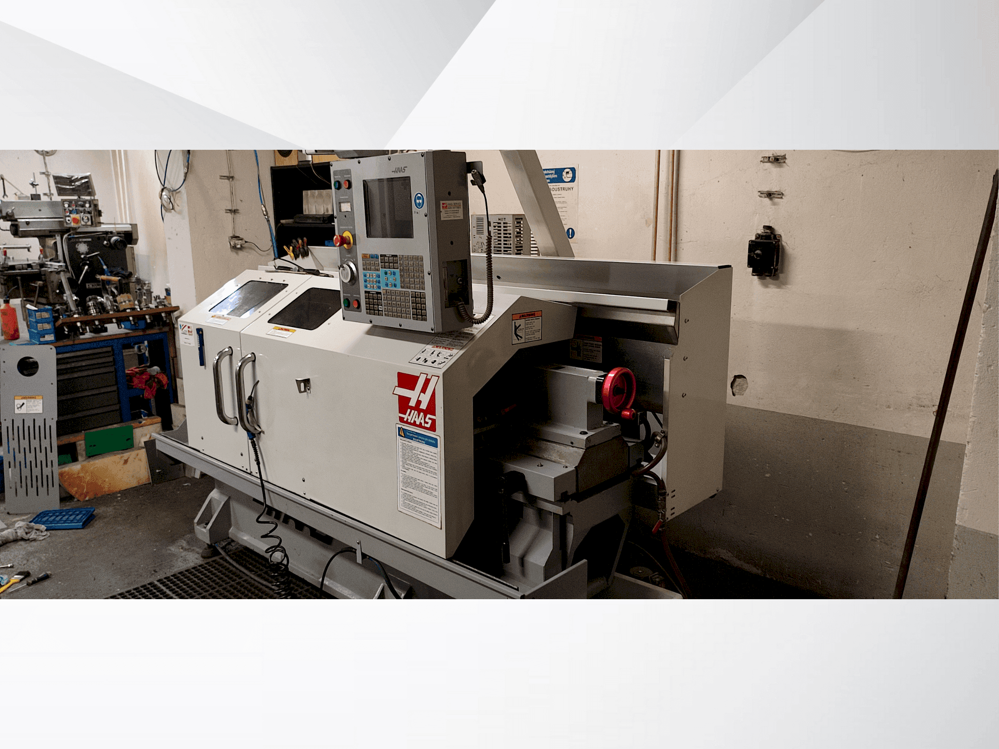 Вид станка HAAS TL-2HE спереди