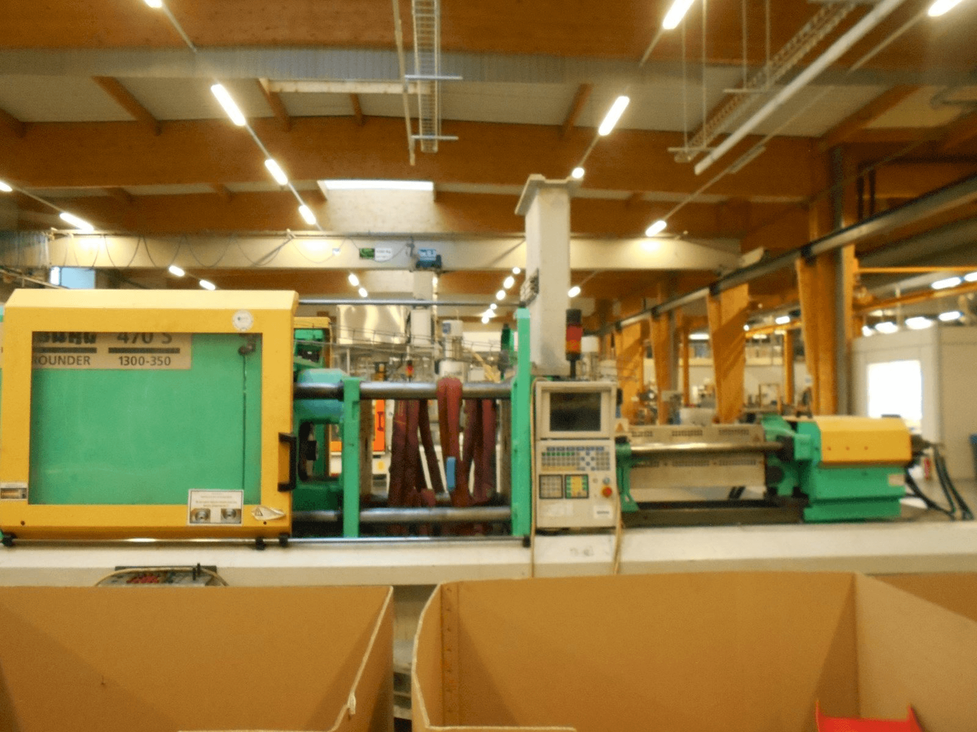 Вид станка Arburg Allrounder 470 S 1300-350 спереди