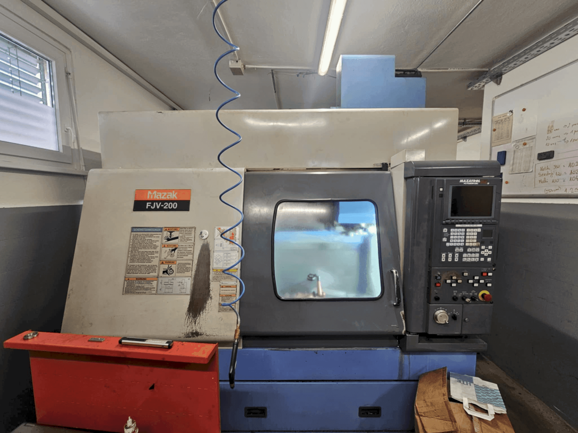Вид станка Mazak fjv 200 спереди