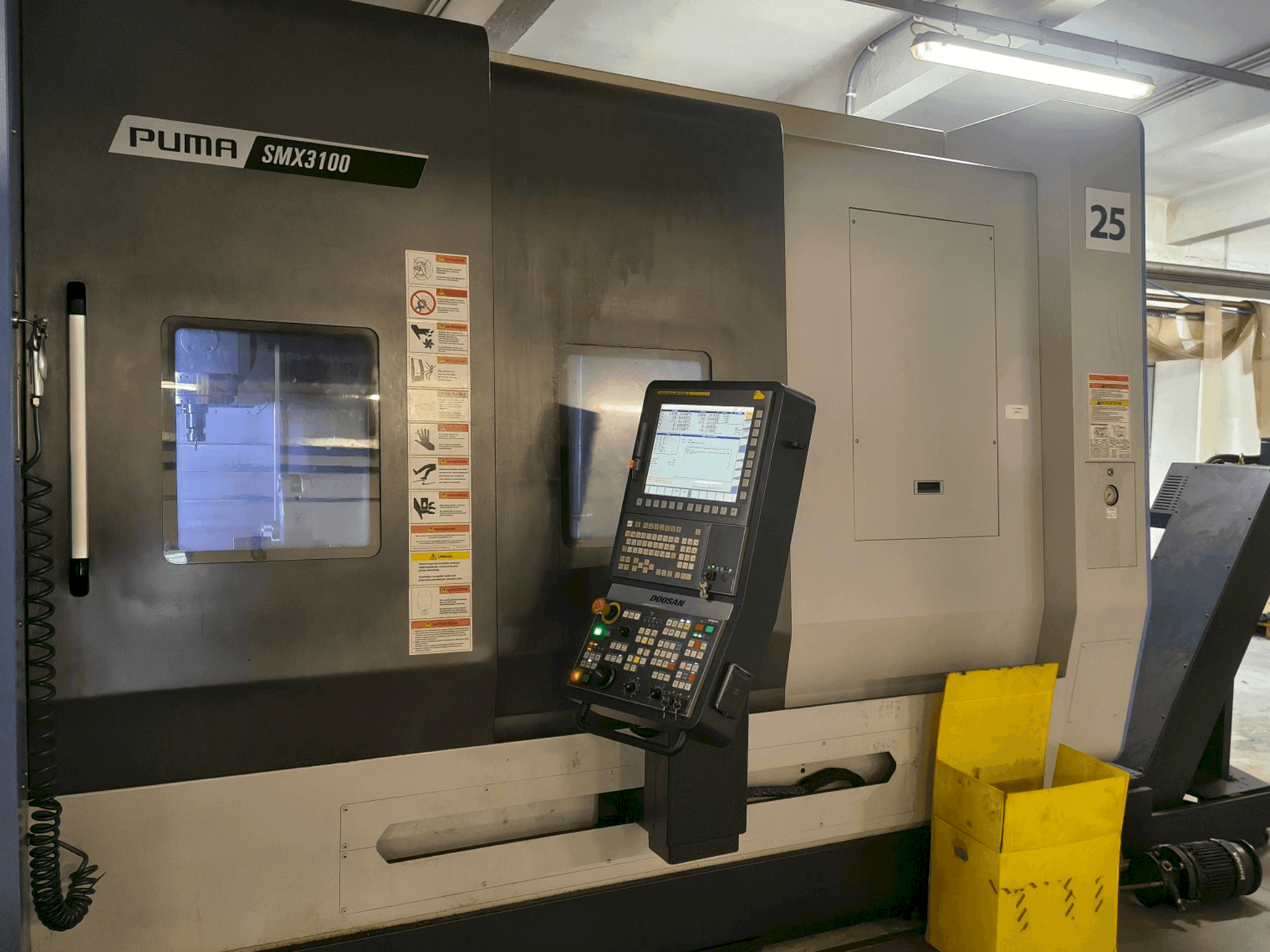 Вид станка DOOSAN SMX 3100 спереди