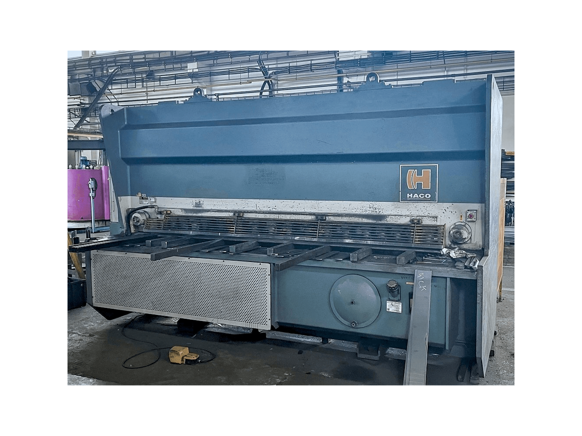 Вид станка HACO HSLX 3016/18 SAB спереди