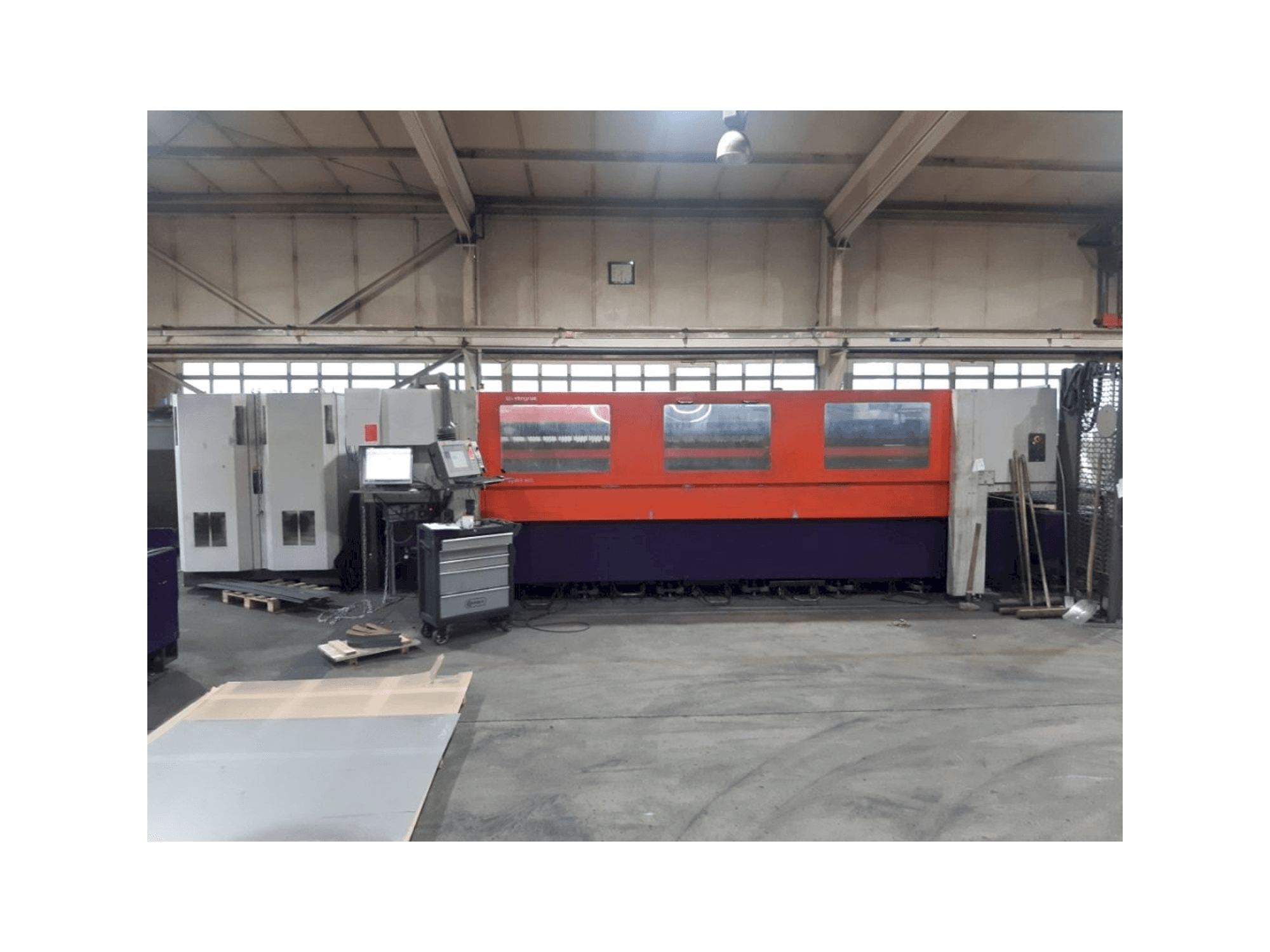 Front view of Bystronic Bystar 4020 machine