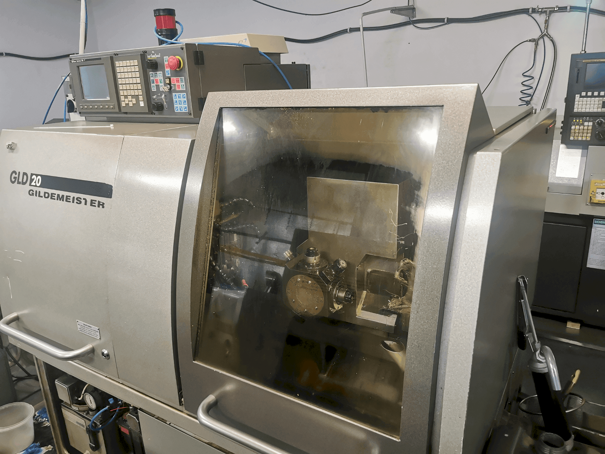 Вид станка Gildemeister GLD 20 спереди
