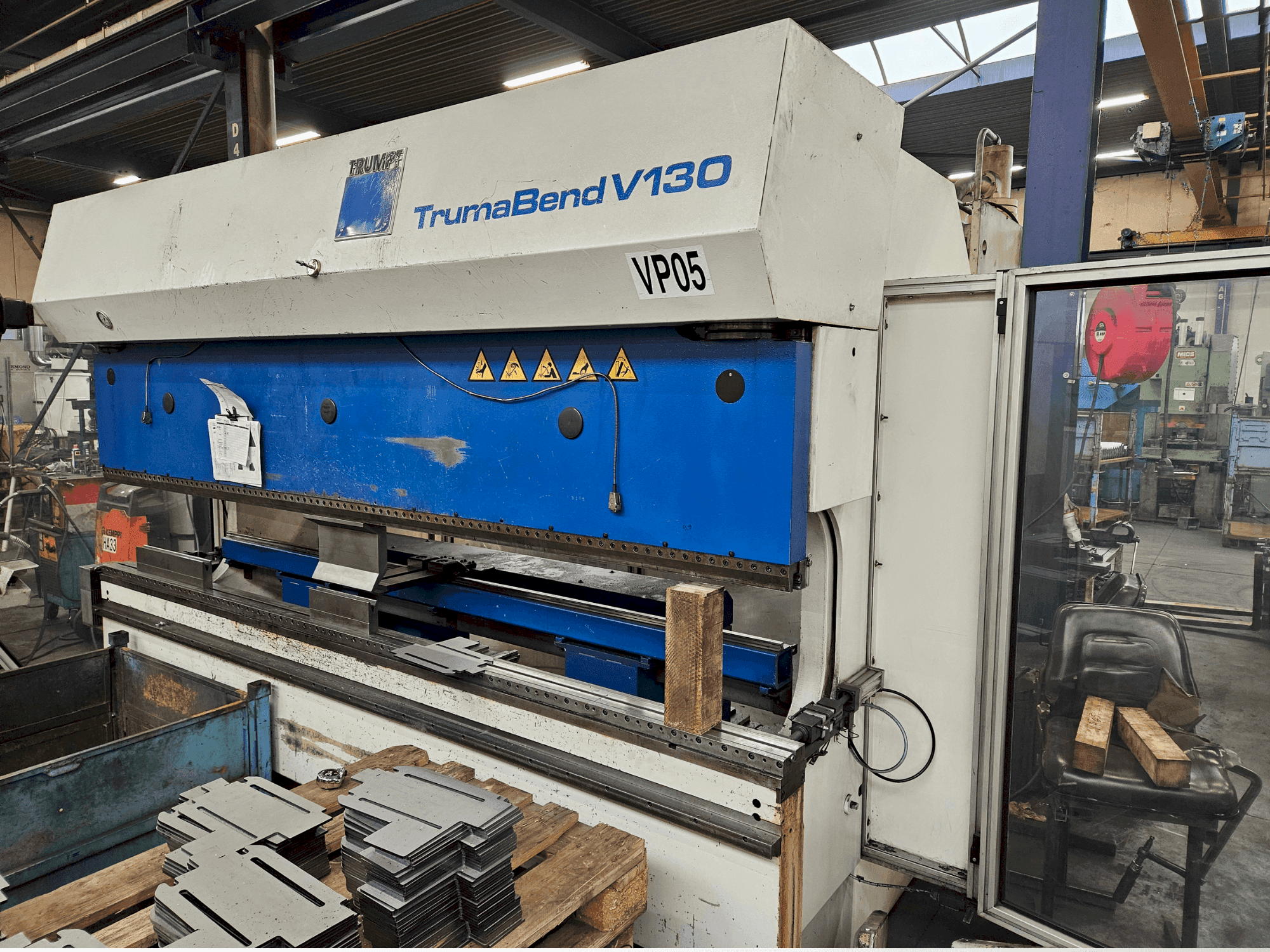 Вид станка TRUMPF TrumaBend V130 спереди