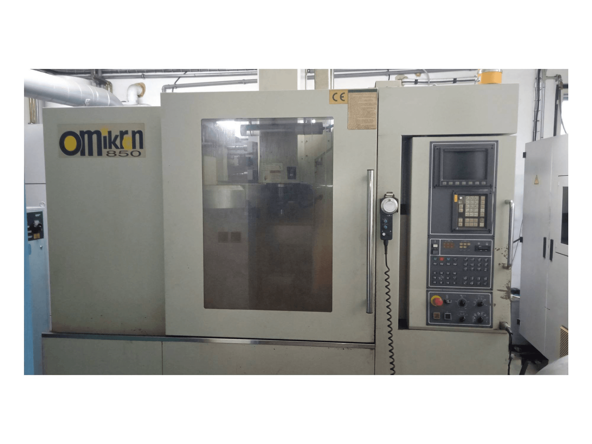 Вид станка Hartford Omikron 850 спереди